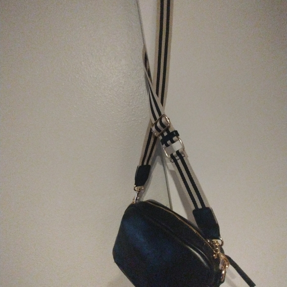 Checkered Crossbody - Picture 2 of 3